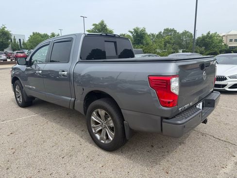 Used 2019 Nissan Titan SV w/ SV Convenience Package AWD/4WD image 7
