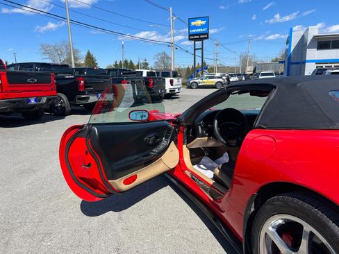 Used 2003 Chevrolet Corvette Convertible w/ Preferred Equipment Group1 RWD image 15