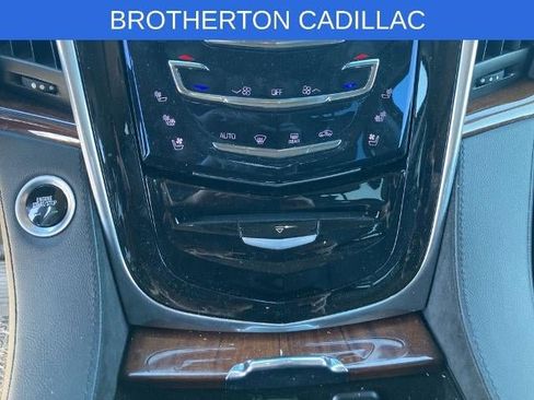 Used 2016 Cadillac Escalade ESV Premium AWD/4WD image 25