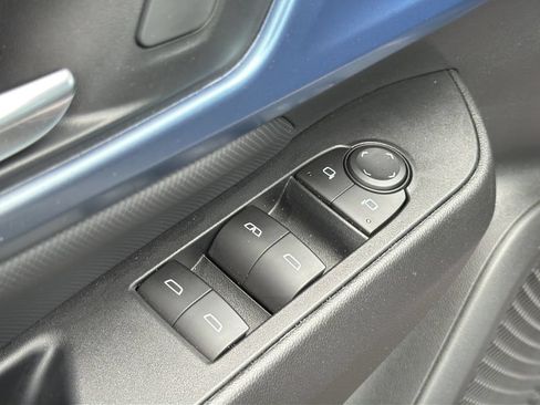 Used 2025 Chevrolet Equinox EV LT w/ Convenience Package FWD image 12