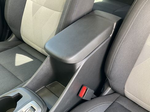 Used 2025 Chevrolet Trax LS FWD image 18
