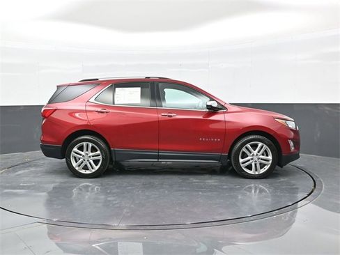 Used 2018 Chevrolet Equinox Premier image 8