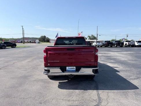 Used 2023 Chevrolet Silverado 1500 LT AWD/4WD image 4