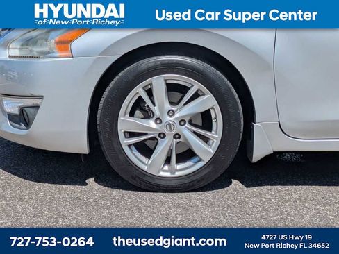 Used 2013 Nissan Altima 2.5 SL FWD image 10