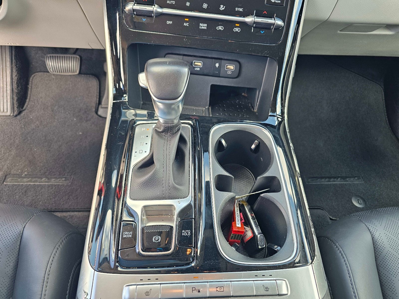 Certified 2024 Kia Carnival EX FWD image 25