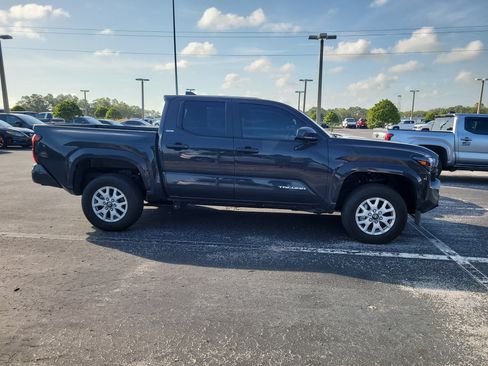 Used 2024 Toyota Tacoma SR5 w/ SR5 Upgrade Package RWD image 8