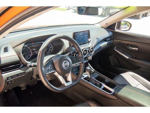 Used 2023 Nissan Sentra SR w/ SR Premium Package FWD image 13