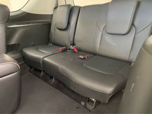 Used 2024 Nissan Armada Platinum w/ Captain's Chairs Package image 15