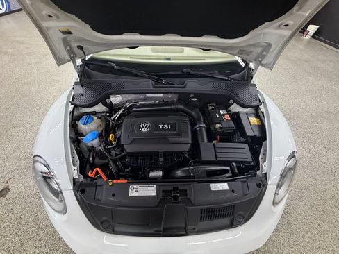 Used 2014 Volkswagen Beetle 1.8T FWD image 28