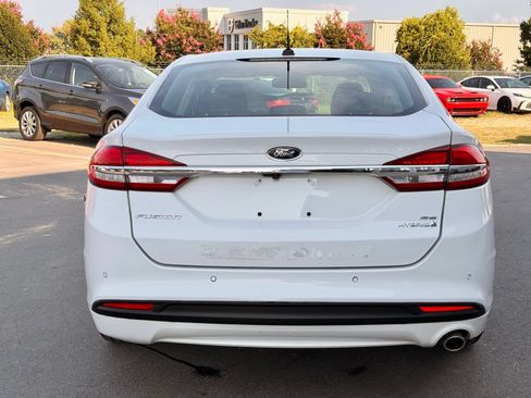 Used 2018 Ford Fusion SE w/ Equipment Group 602A FWD image 10