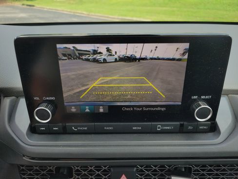 Used 2023 Honda Accord EX image 16