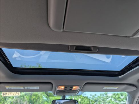 Used 2015 Honda Pilot Touring image 21