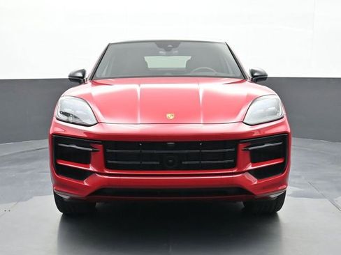 Certified 2025 Porsche Cayenne Coupe AWD/4WD image 25