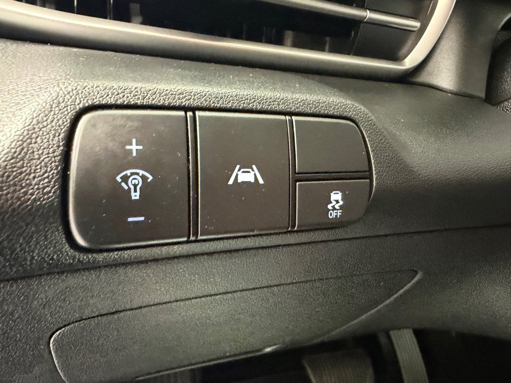 Used 2023 Hyundai Elantra SEL w/ Convenience Package FWD image 19