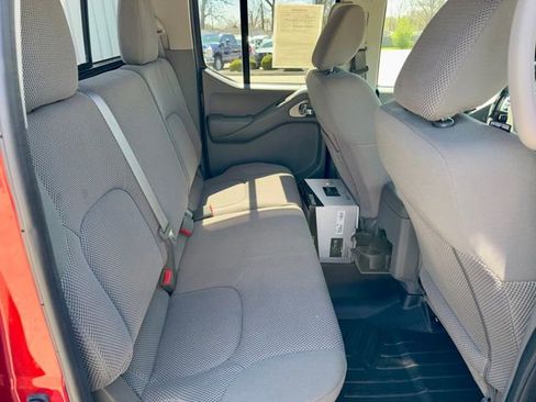 Used 2017 Nissan Frontier SV AWD/4WD image 9