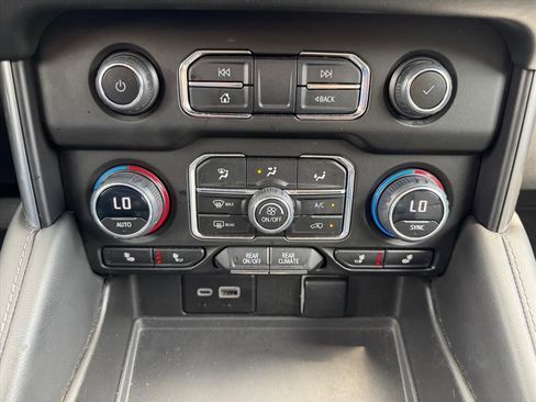 Used 2023 Chevrolet Tahoe LT RWD image 21