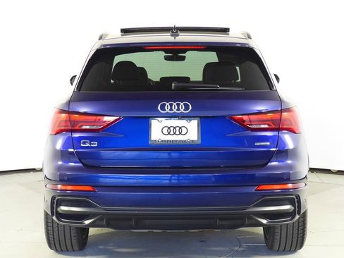 Used 2022 Audi Q3 2.0T Premium w/ Black Optic Sport Package image 8