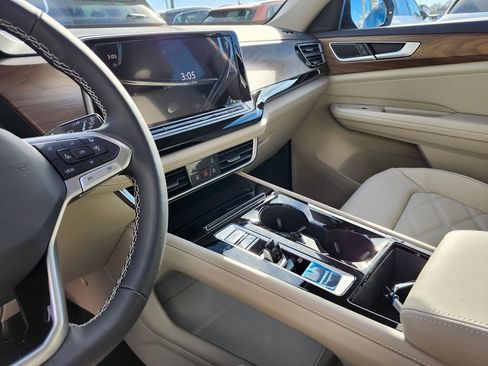 New 2026 Volkswagen Atlas SE image 5