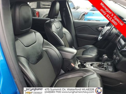 Used 2020 Jeep Cherokee Latitude Plus AWD/4WD image 28