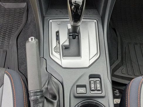 Used 2019 Subaru Crosstrek 2.0i Premium w/ Moonroof Package AWD/4WD image 18