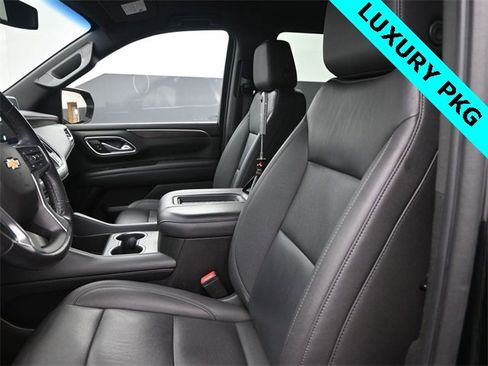 Used 2022 Chevrolet Tahoe LT w/ Luxury Package image 9