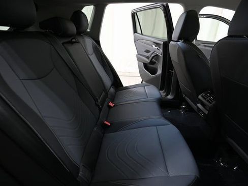 New 2026 Volkswagen Tiguan SE image 28