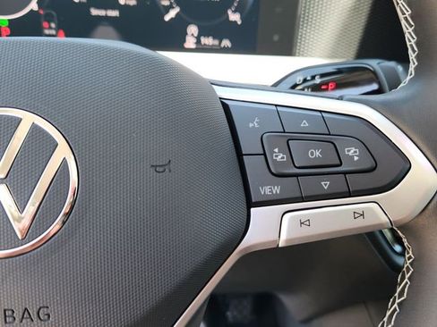 New 2026 Volkswagen Tiguan SE AWD/4WD image 12