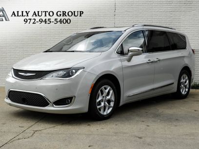 Used 2020 Chrysler Pacifica Limited w/ Advanced Safetytec Group