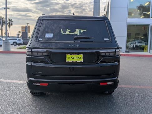 New 2026 Jeep Grand Wagoneer Limited image 4