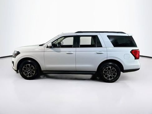Certified 2023 Ford Expedition XLT AWD/4WD image 5