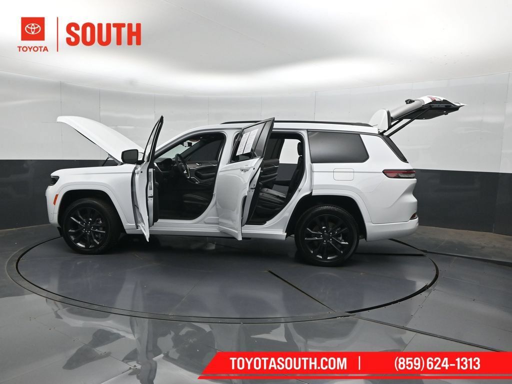 Used 2026 Jeep Grand Cherokee L Limited AWD/4WD image 60