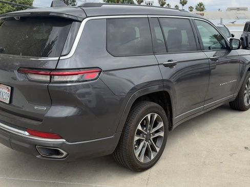 Used 2021 Jeep Grand Cherokee L Overland w/ Luxury Tech Group IV AWD/4WD image 5