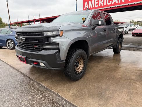Used 2021 Chevrolet Silverado 1500 LT Trail Boss w/ Convenience Package II image 3
