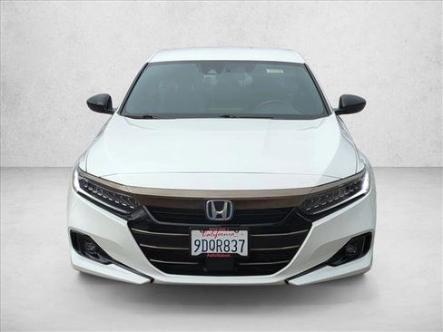 Used 2022 Honda Accord Sport image 2