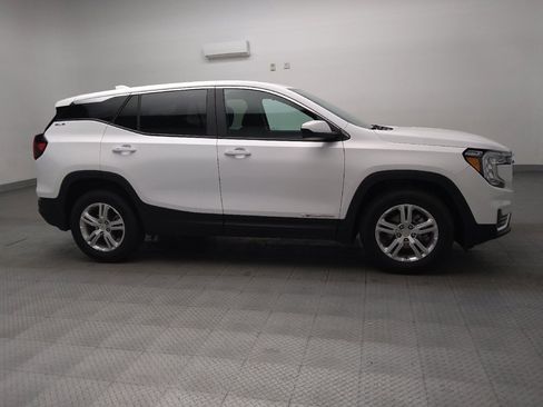 Used 2024 GMC Terrain SLE AWD/4WD image 11