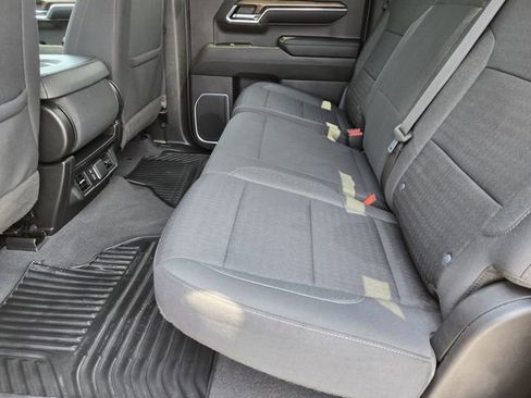 Used 2023 Chevrolet Silverado 1500 LT AWD/4WD image 30