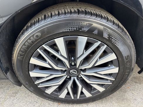 Used 2025 Nissan Altima 2.5 SV image 32