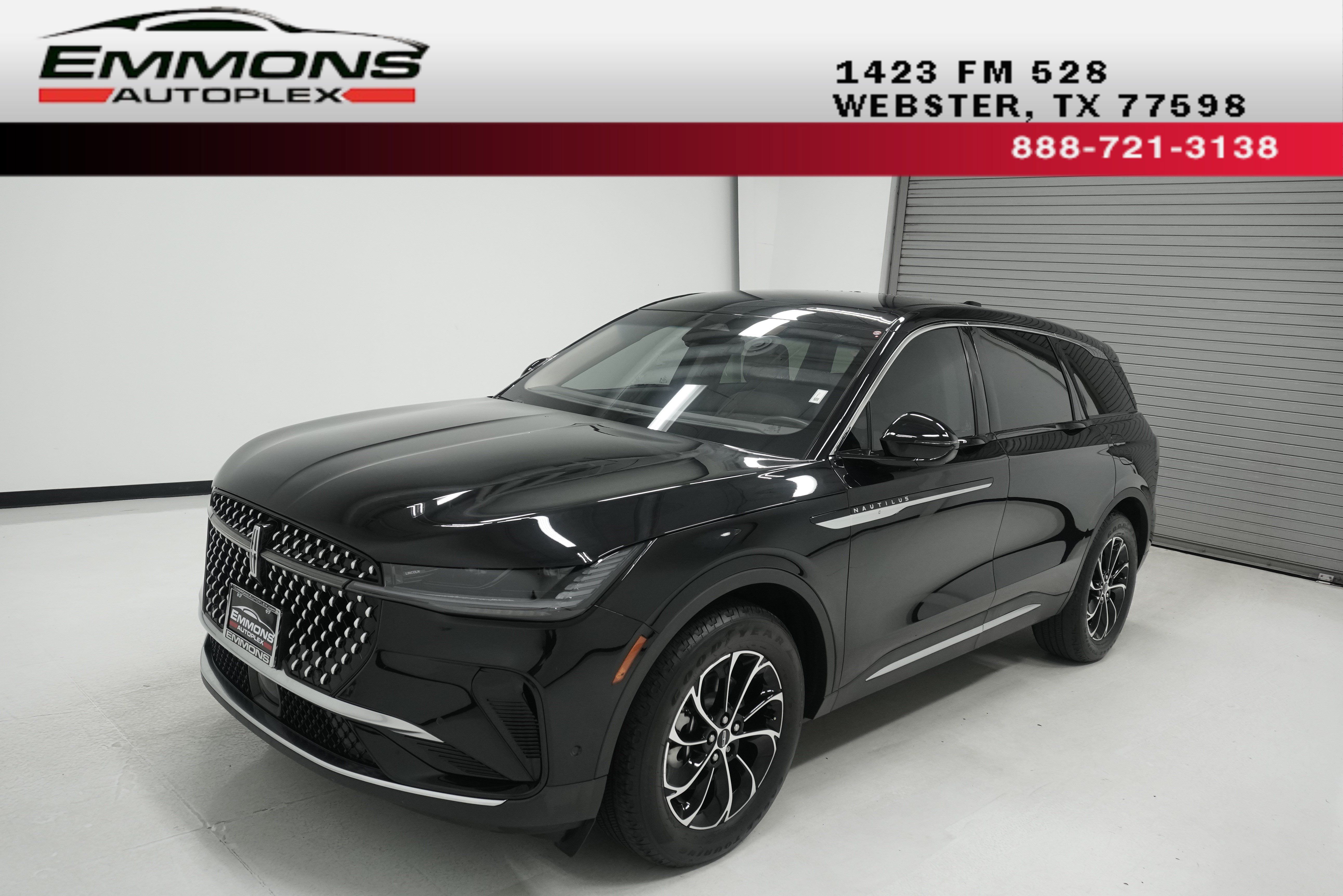 Used 2024 Lincoln Nautilus Premier AWD/4WD image 1