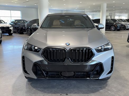 New 2026 BMW X6 xDrive40i w/ Climate Comfort Package image 2
