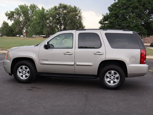 Used 2008 GMC Yukon SLT AWD/4WD image 9