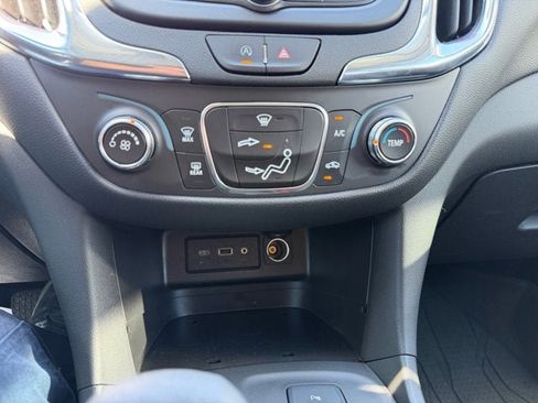 Used 2023 Chevrolet Equinox LT w/ LPO, Floor Liner Package AWD/4WD image 18