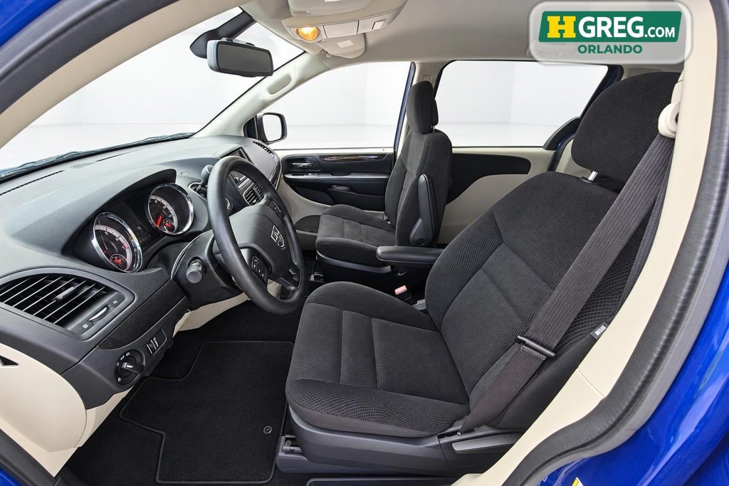 Used 2020 Dodge Grand Caravan SE w/ UConnect Hands-Free Group FWD image 10
