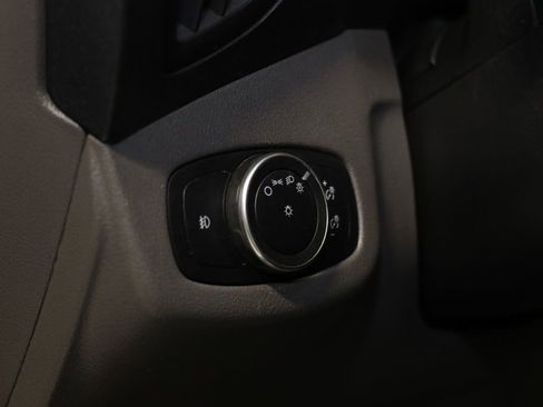 Used 2019 Ford Transit Connect XLT image 18