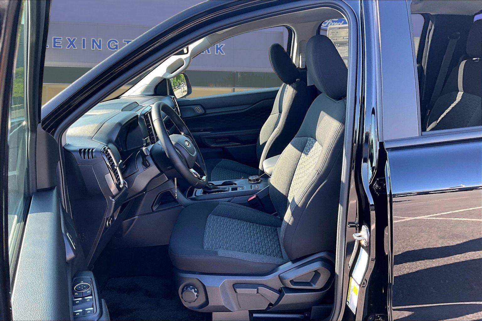 New 2026 Ford Ranger XLT w/ FX4 Off-Road Package AWD/4WD image 9