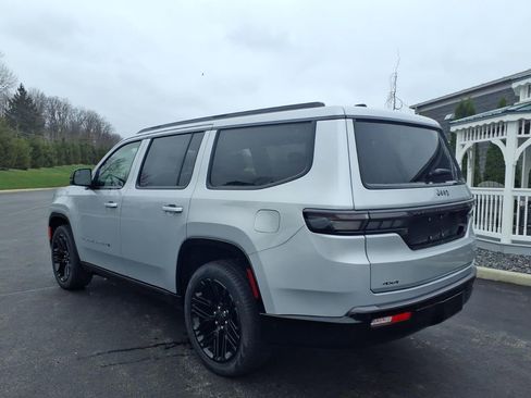 New 2026 Jeep Grand Wagoneer Limited AWD/4WD image 3