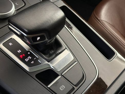 Used 2019 Audi Q5 2.0T Premium w/ Convenience Package image 17