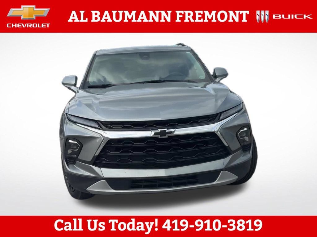 Used 2024 Chevrolet Blazer LT w/ Convenience Package FWD image 8