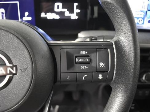 Certified 2025 Nissan Kicks SV AWD/4WD image 15