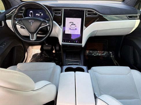 Used 2016 Tesla Model X 70D AWD/4WD image 28