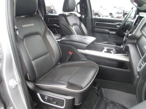 Used 2022 RAM 1500 Laramie AWD/4WD image 23
